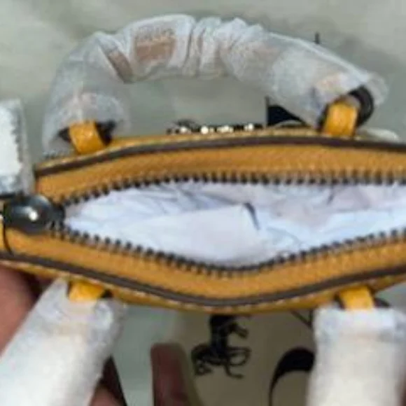 NWT Coach Mini Gallery Tote Bag Charm - Picture 6 of 7